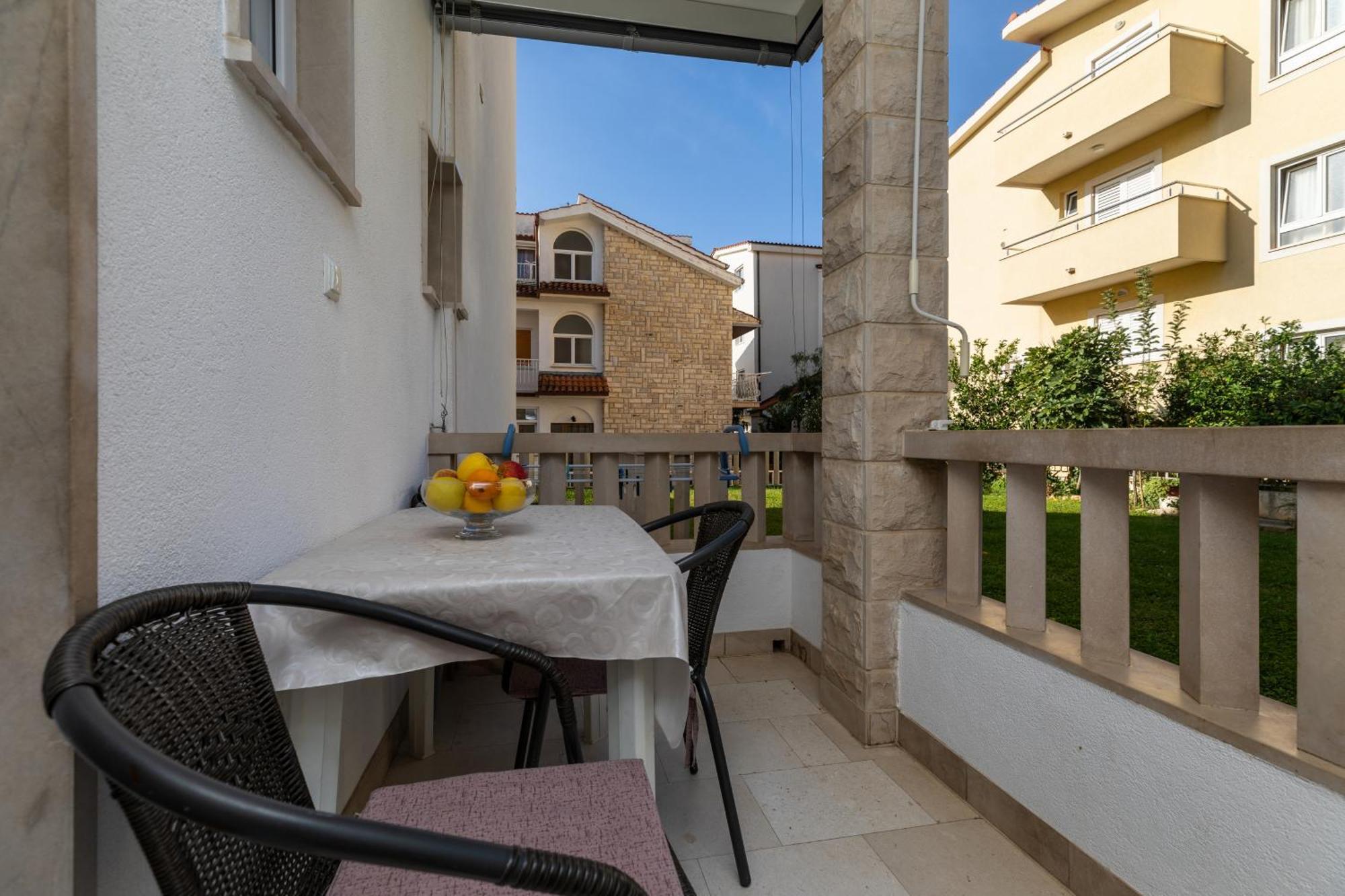 Apartments By The Sea Duce, Omis - 5973 Екстер'єр фото