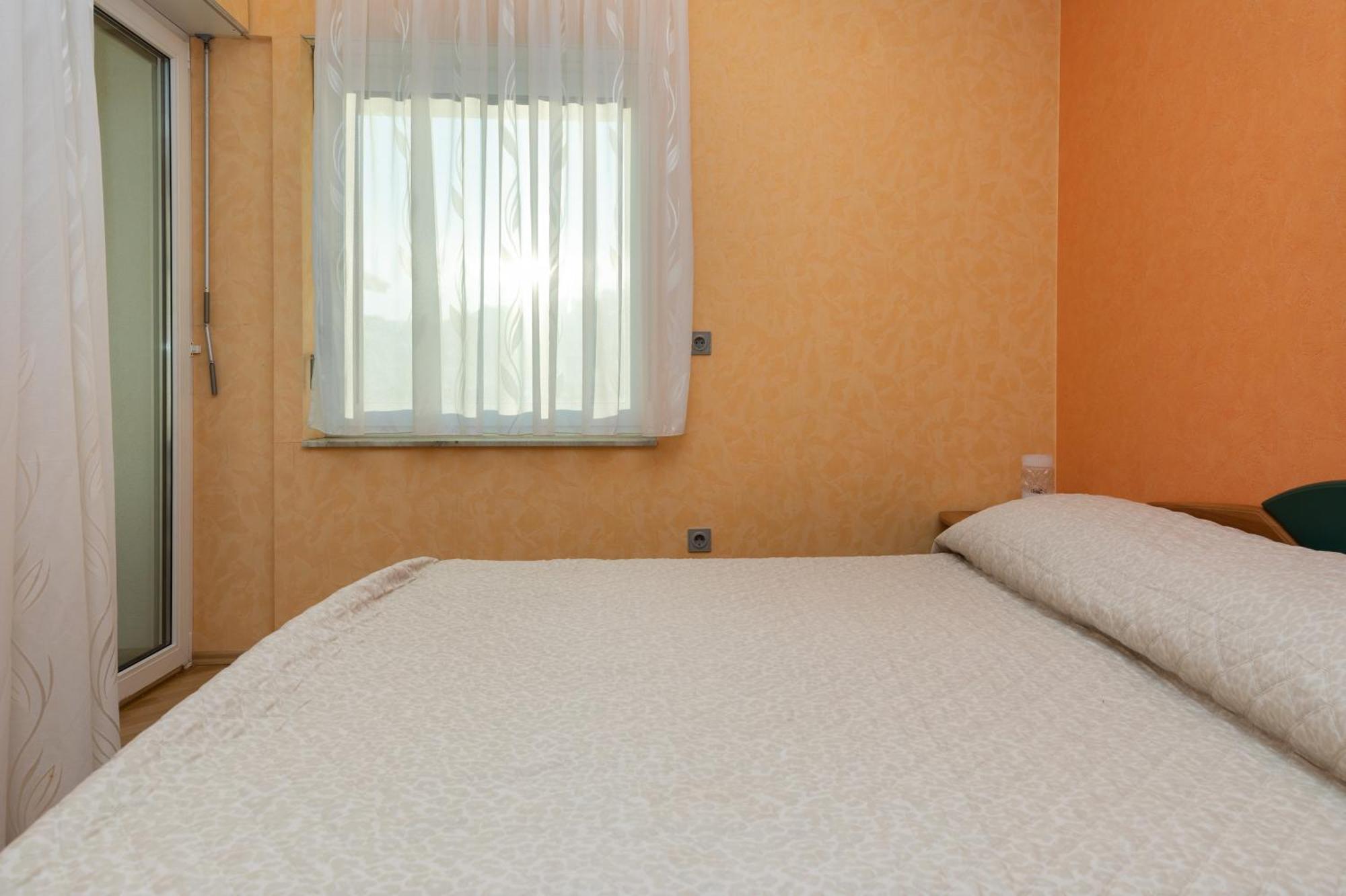 Apartments By The Sea Duce, Omis - 5973 Номер фото