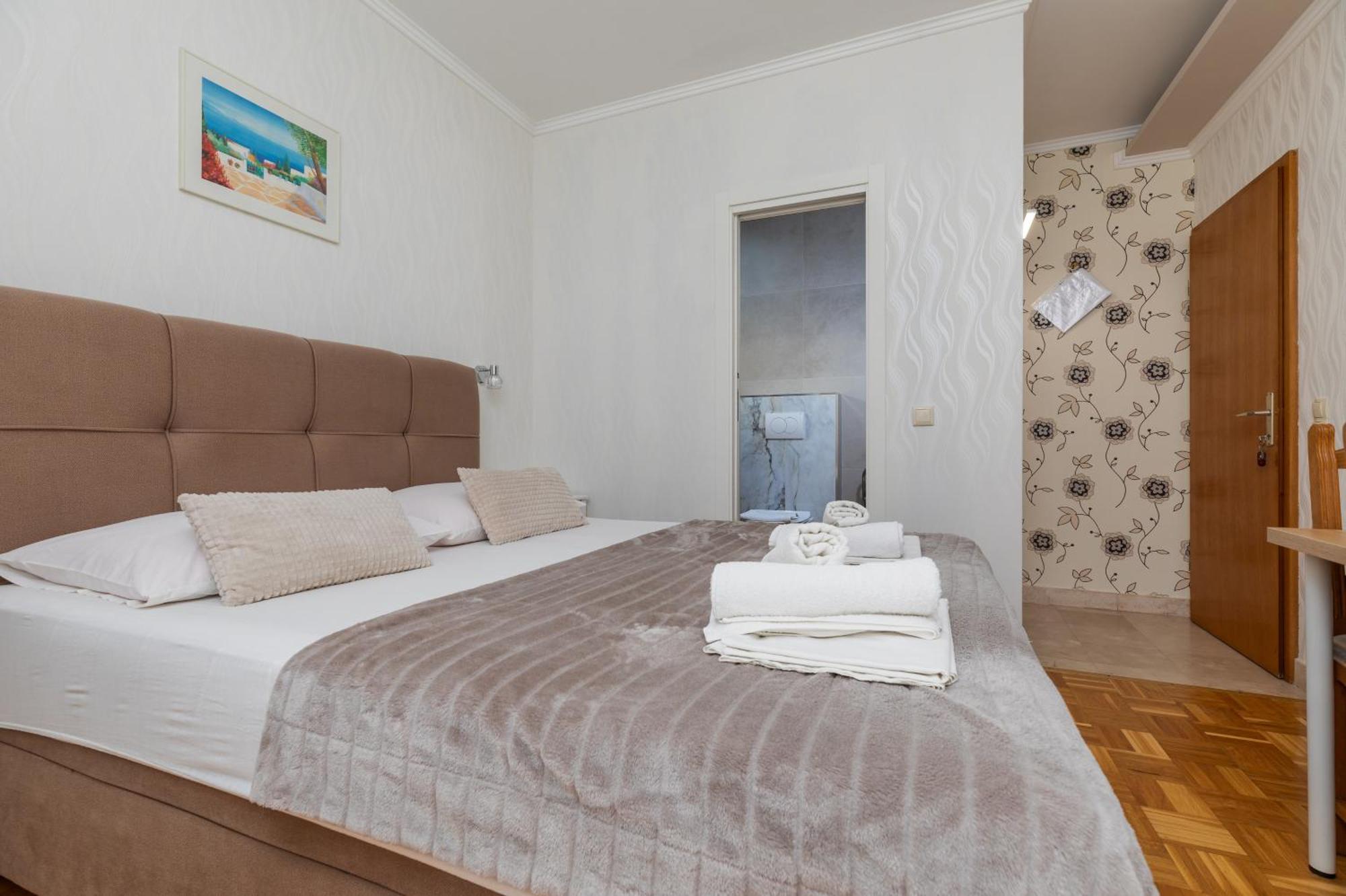 Apartments By The Sea Duce, Omis - 5973 Номер фото